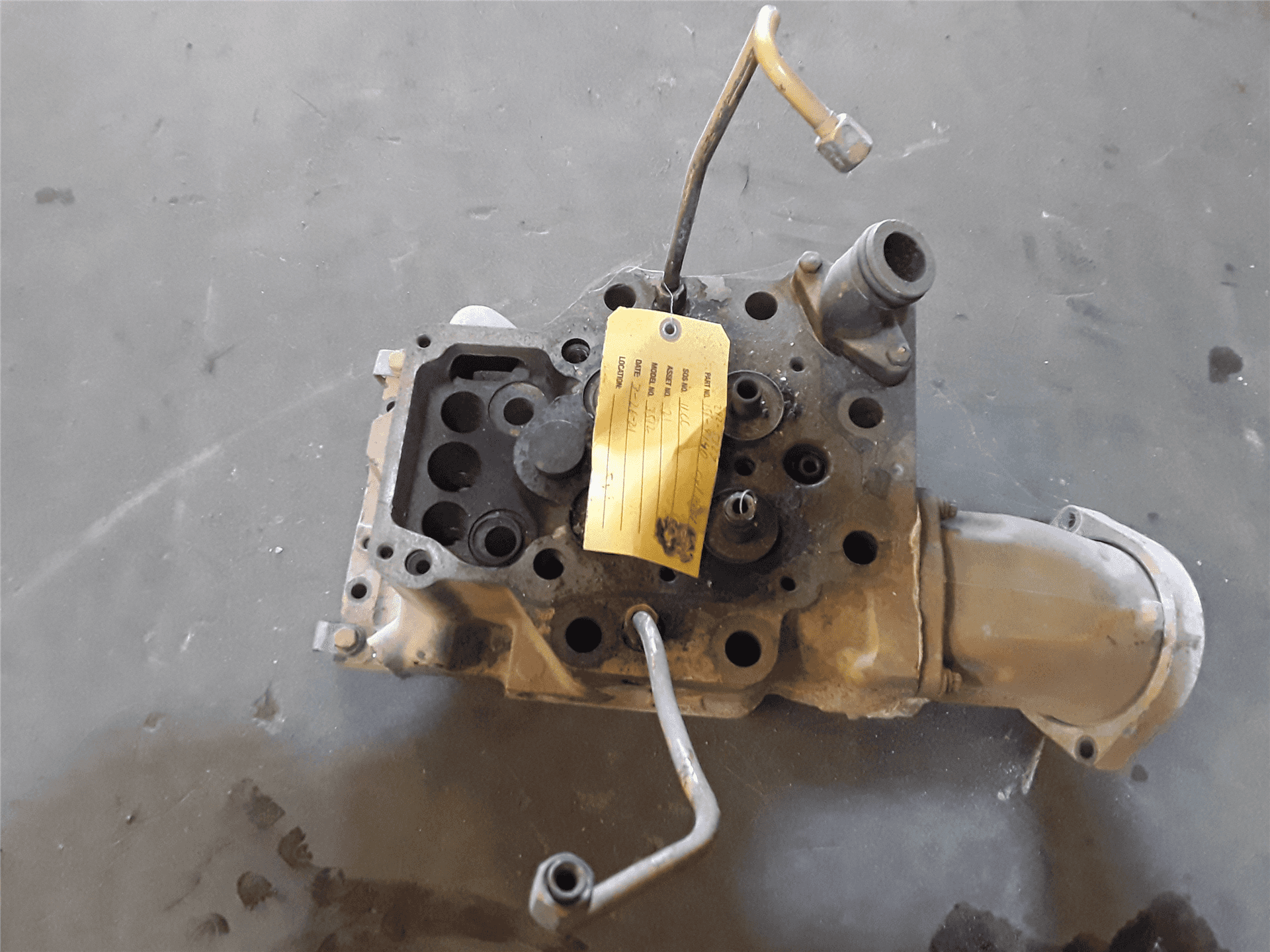 USED CYLINDER HEAD image