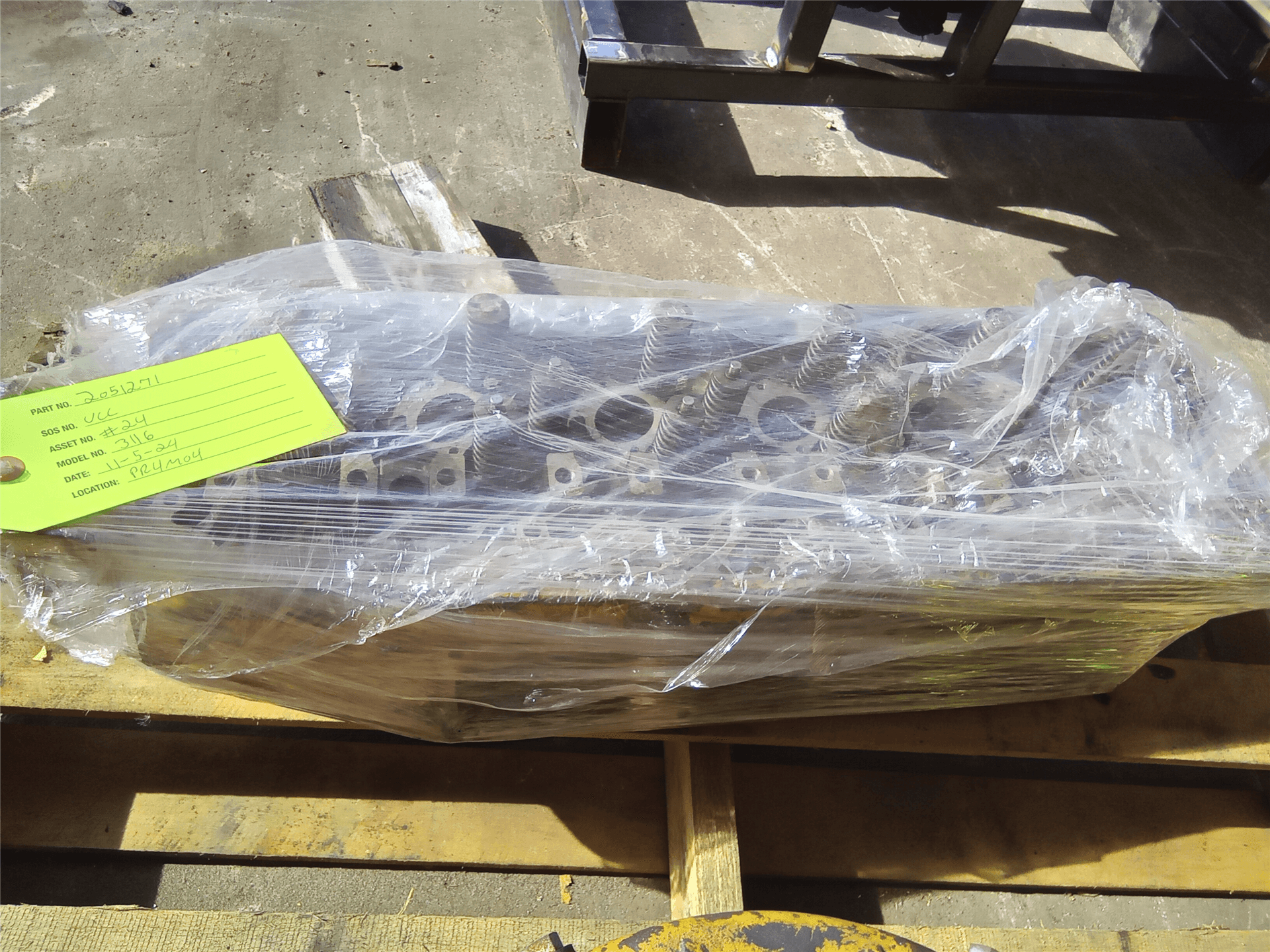 USED CYLINDER HEAD image