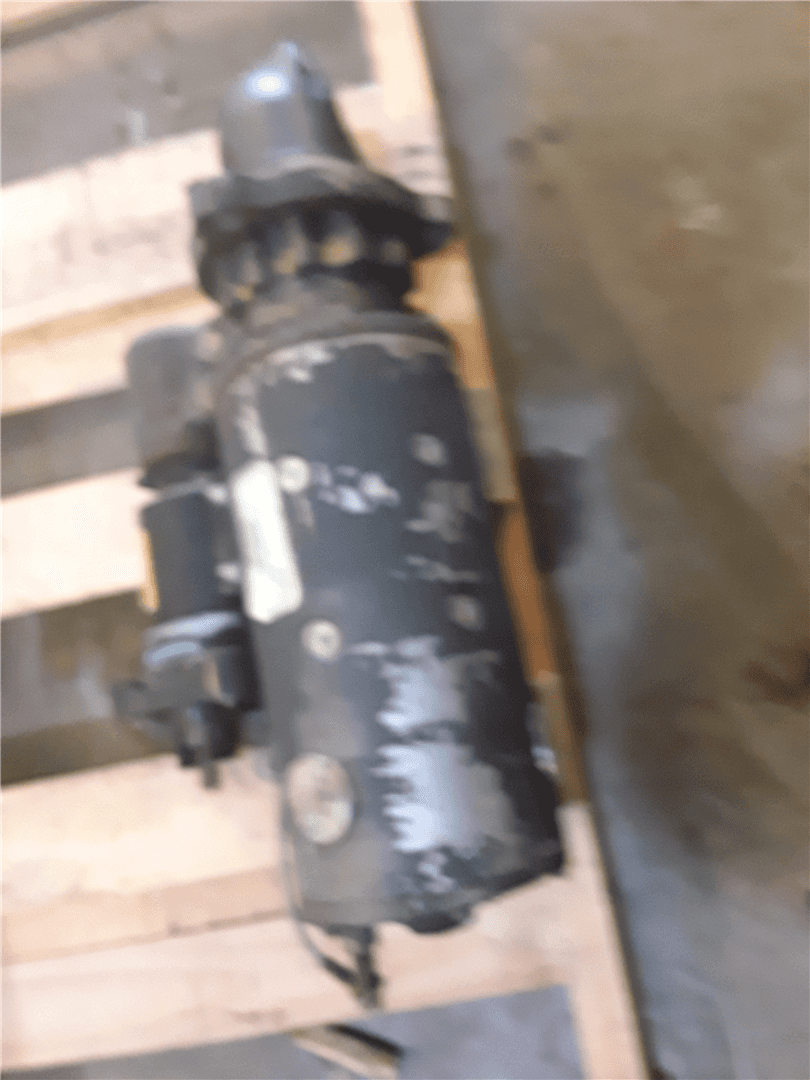 USED STARTING MOTO image
