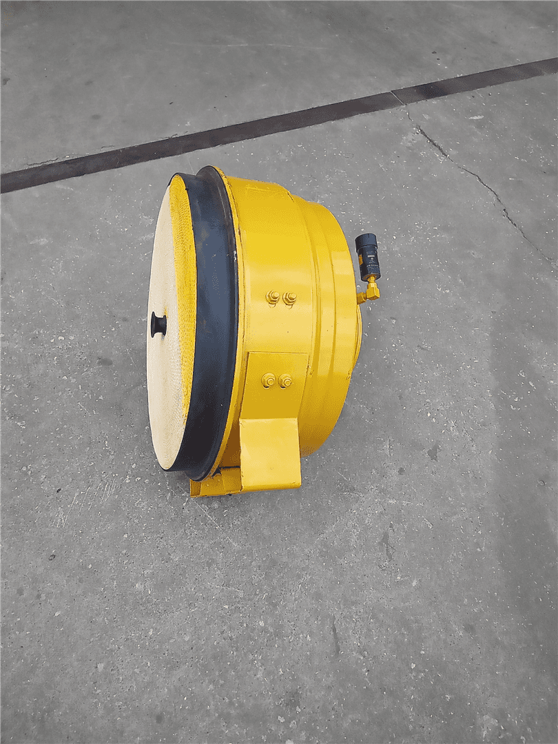 USED AIR CLEANER image