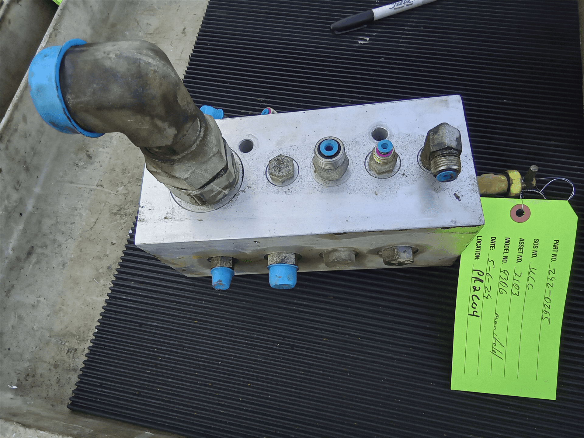 USED MANIFOLD image