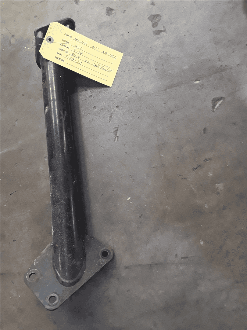 USED LH LIGHT BRAC image