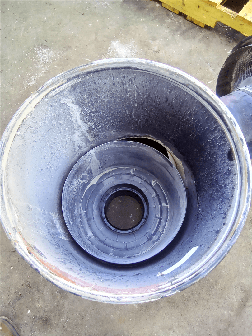 USED AIR CLEANER image