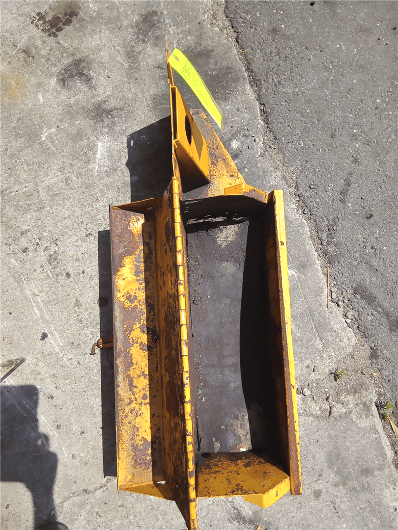 USED L/H BATTERY B image