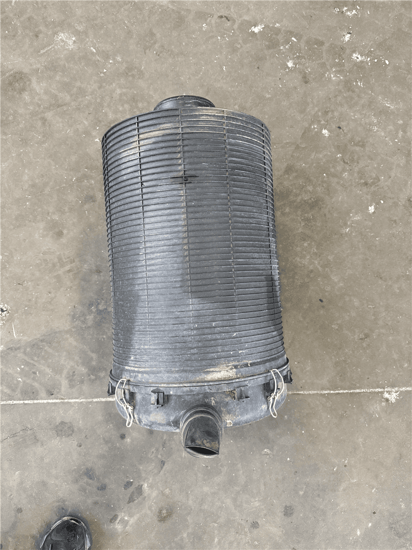 USED AIR CLEANER image