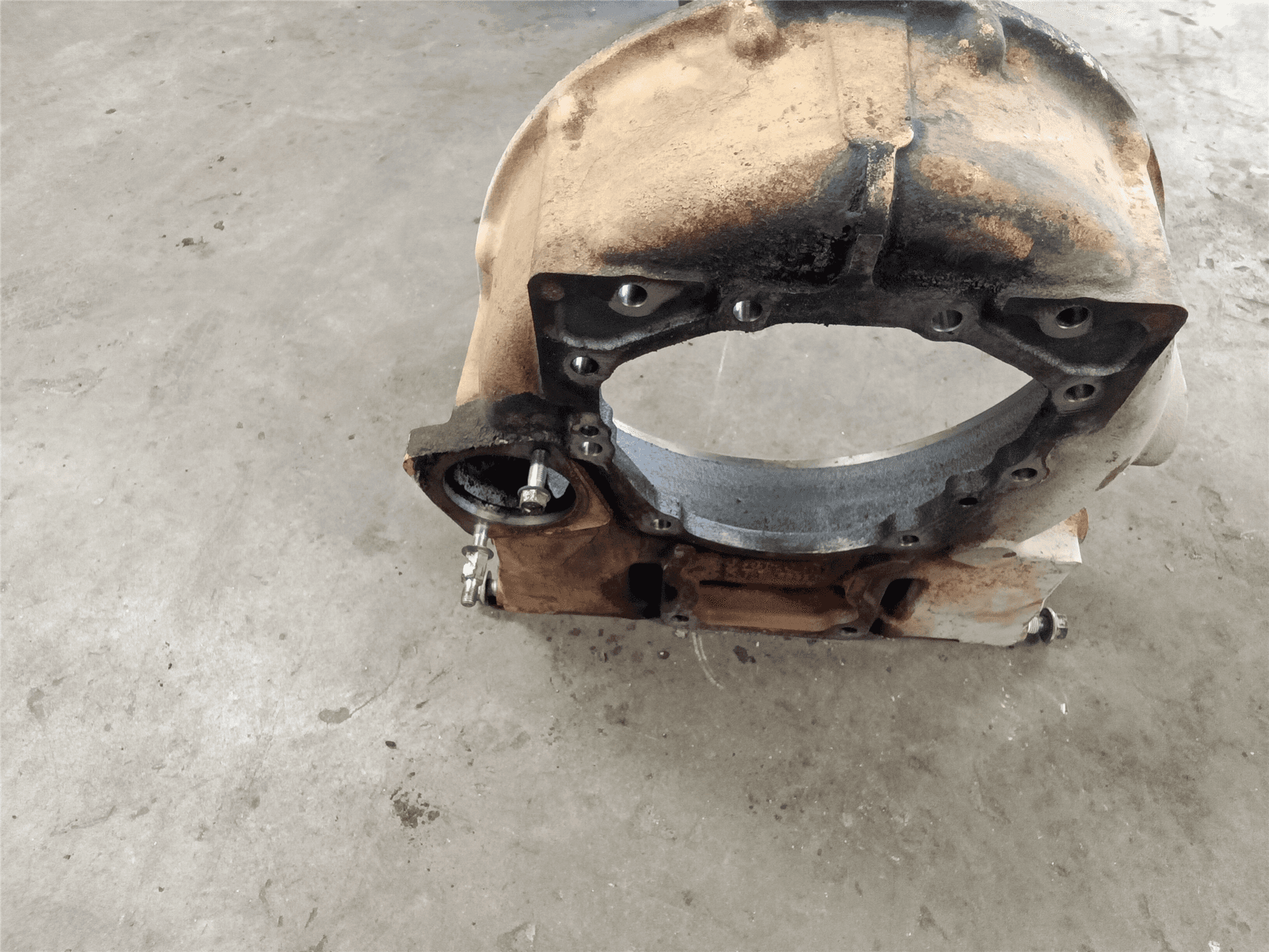 USED FLYWHEEL HOUS image