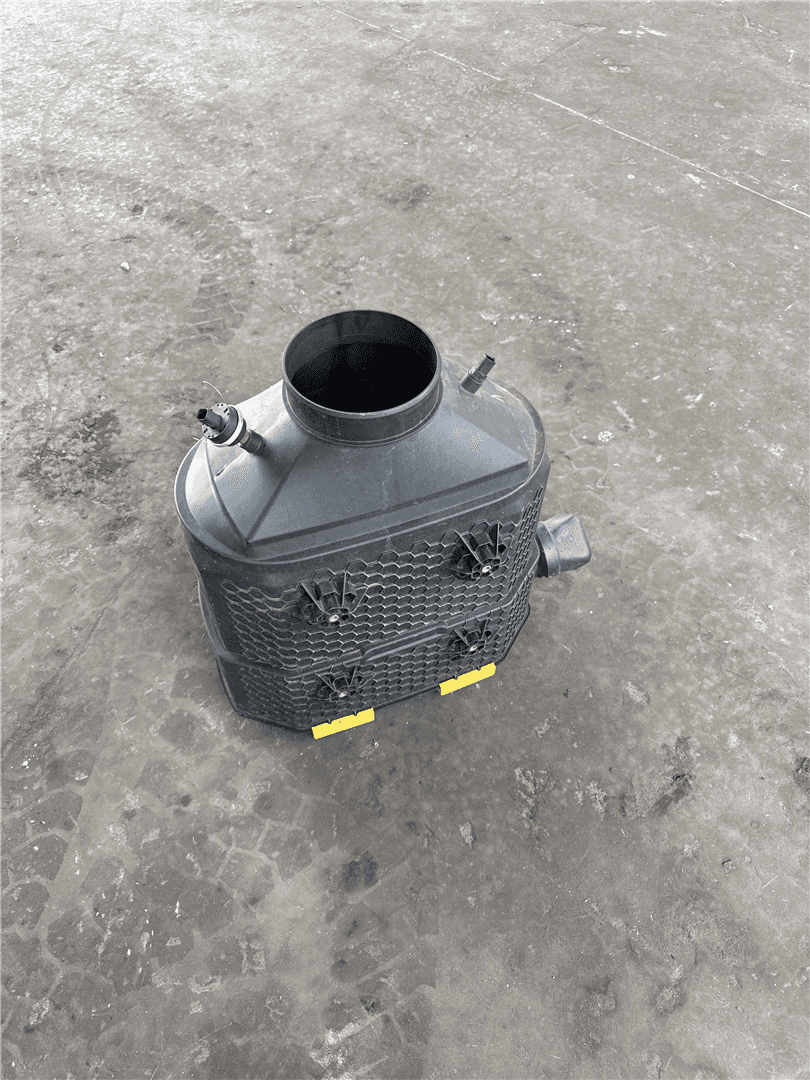 USED AIR CLEANER G image