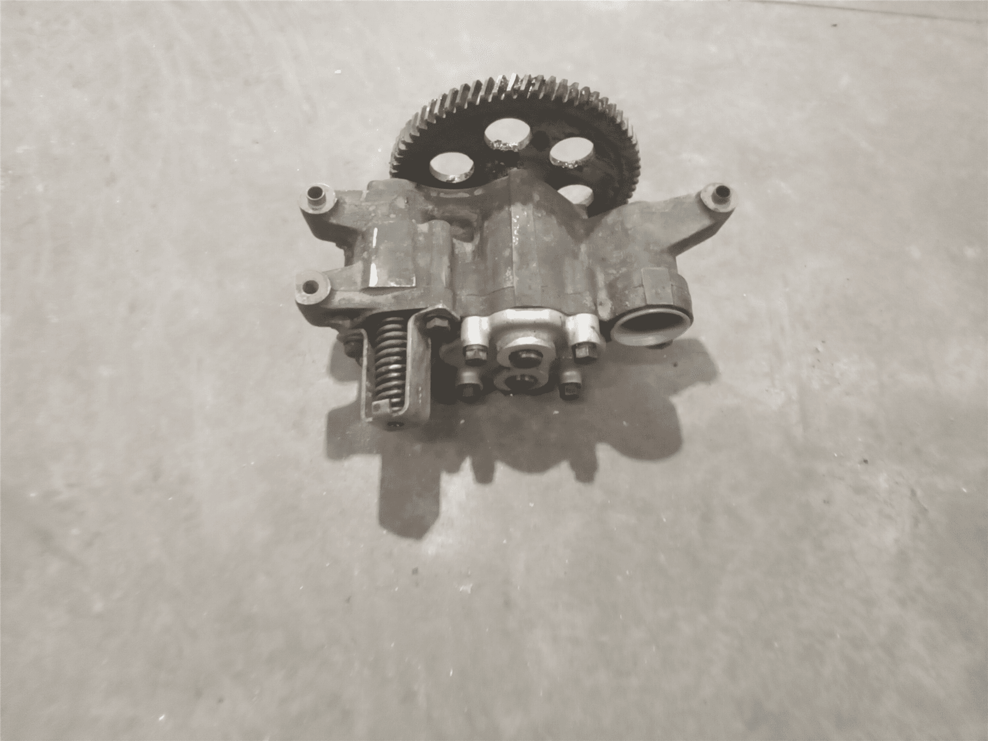 USED PUMP ENGINE O image
