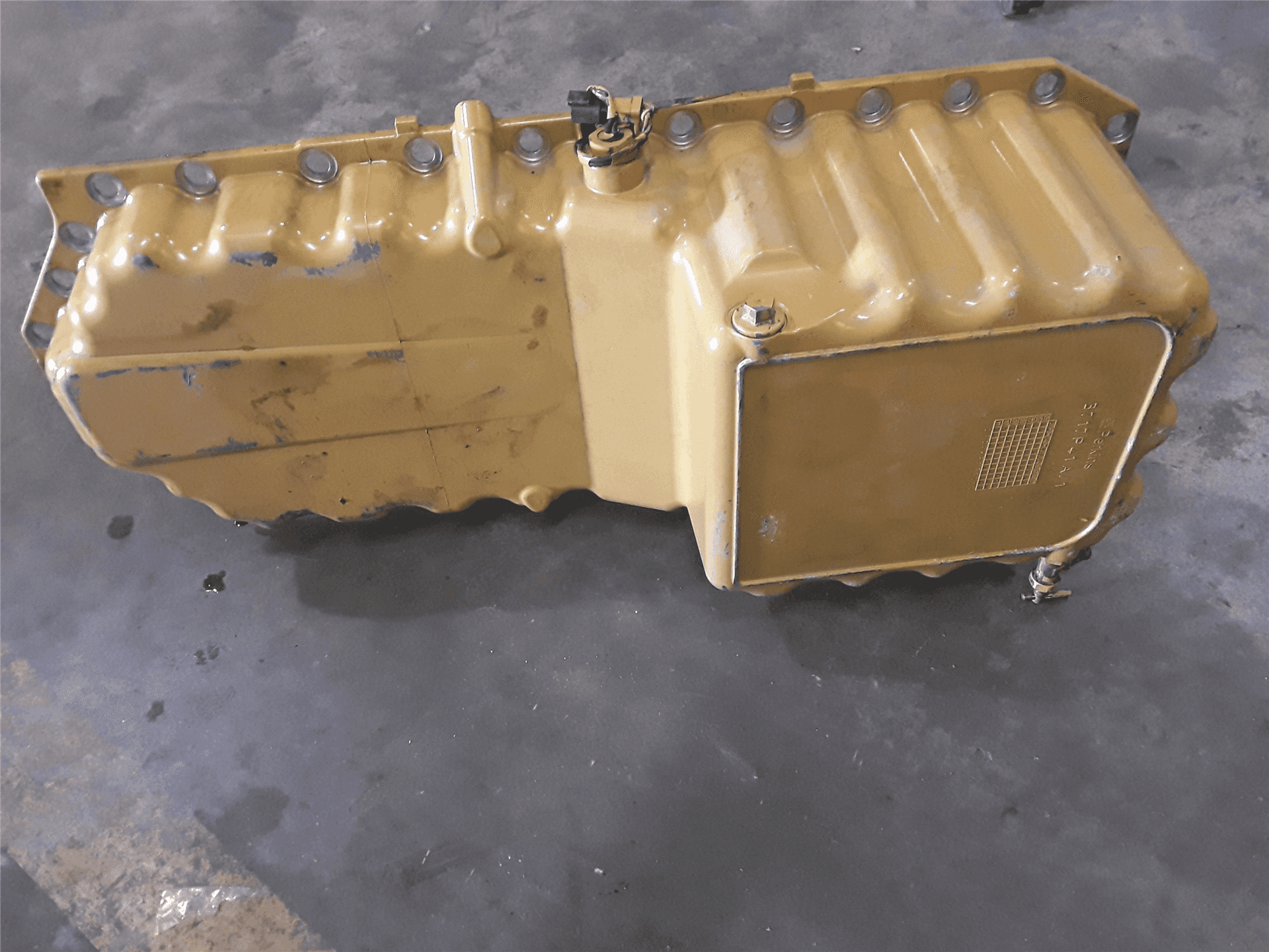 USED OIL PAN image
