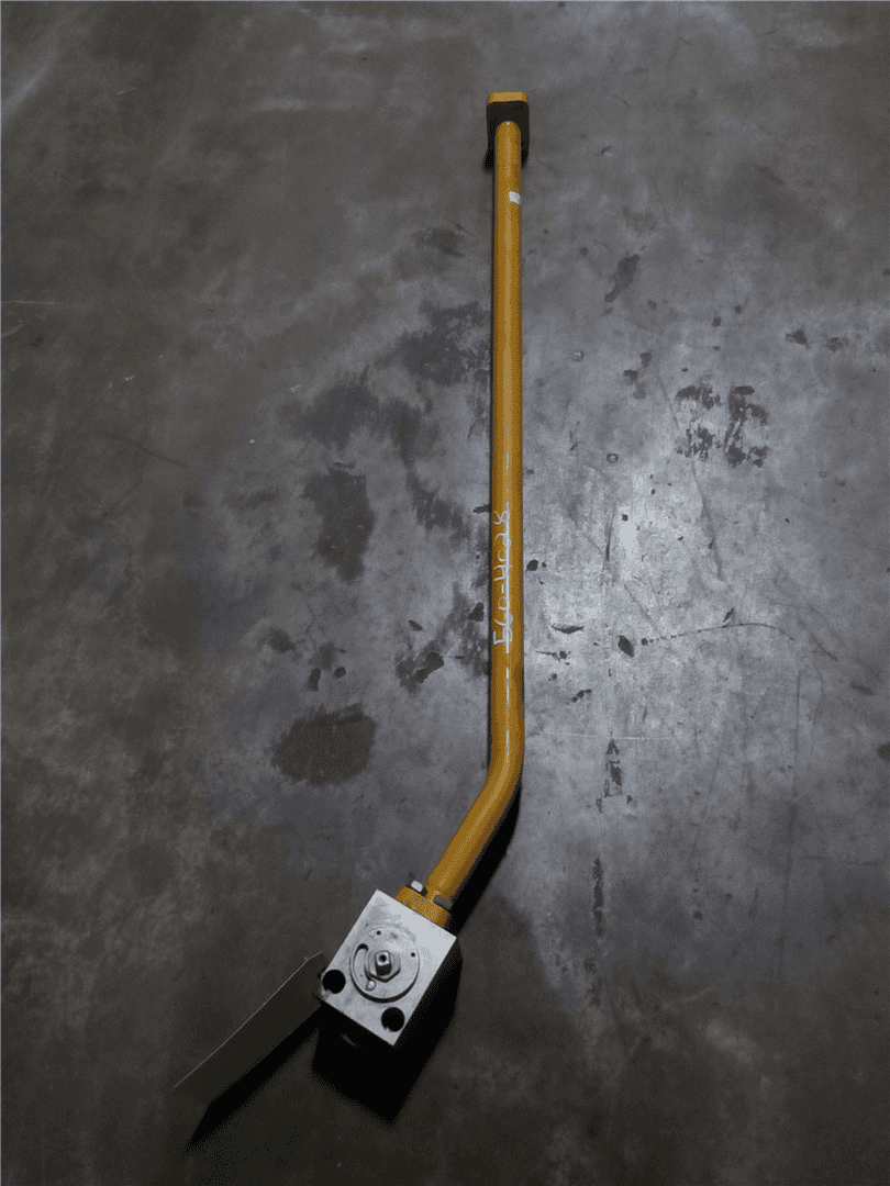 USED TUBE VALVE image