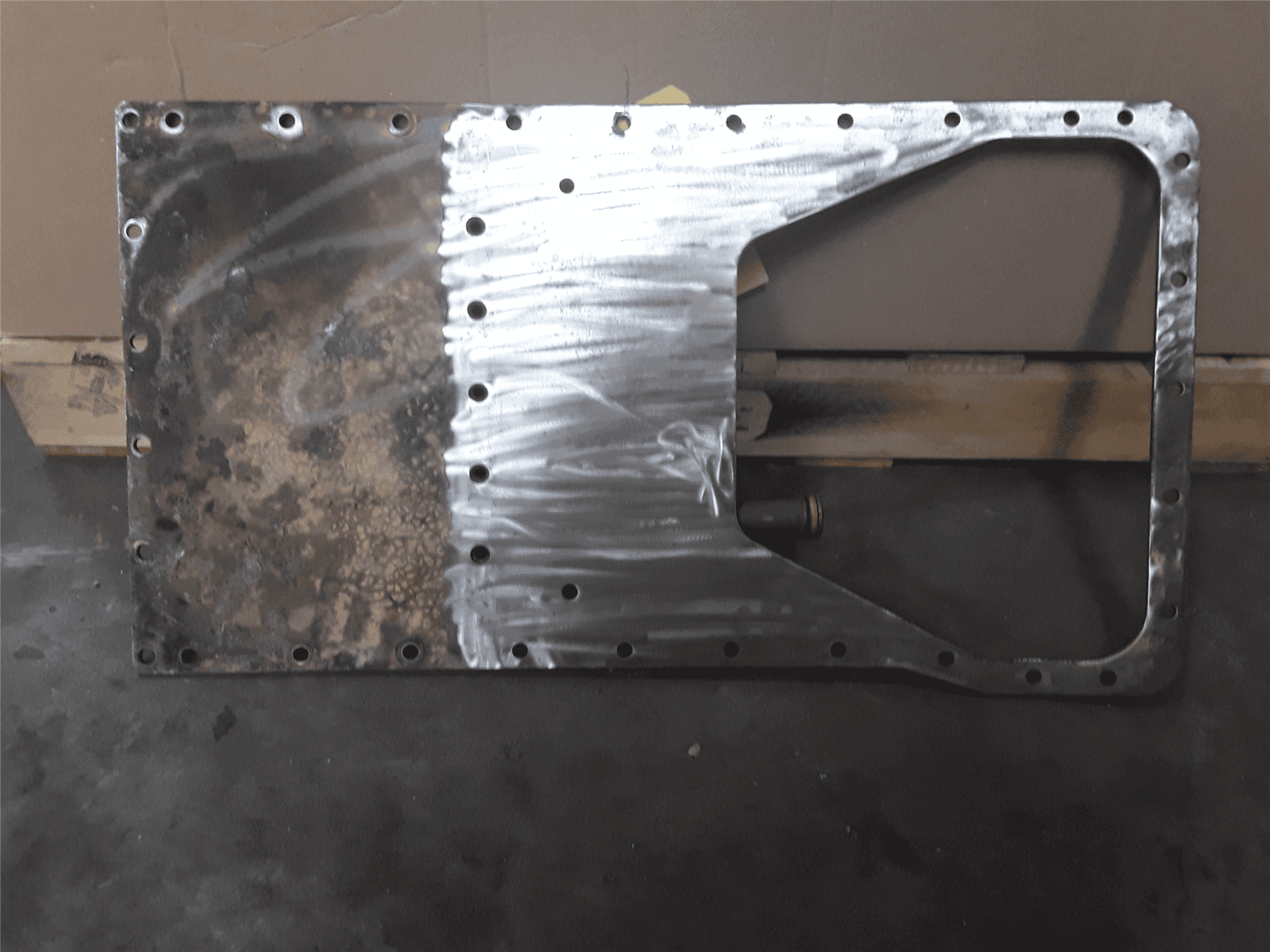 USED OIL PAN PLATE image