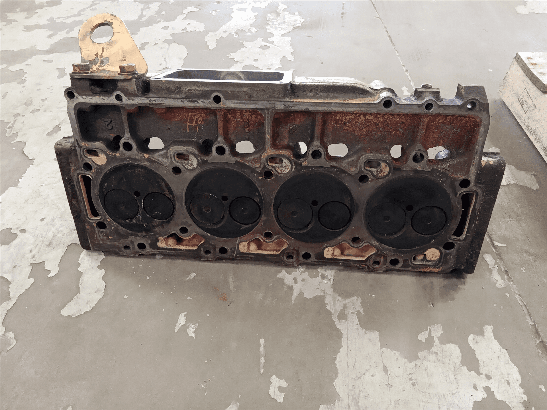 USED CYL HEAD image