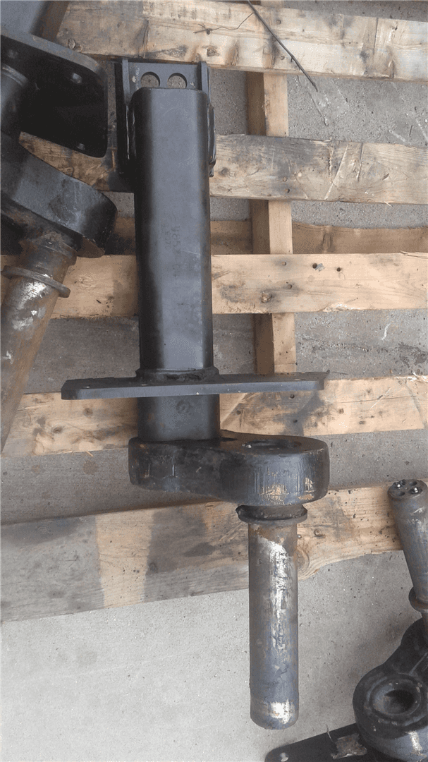 USED AXLE (RH FRON image