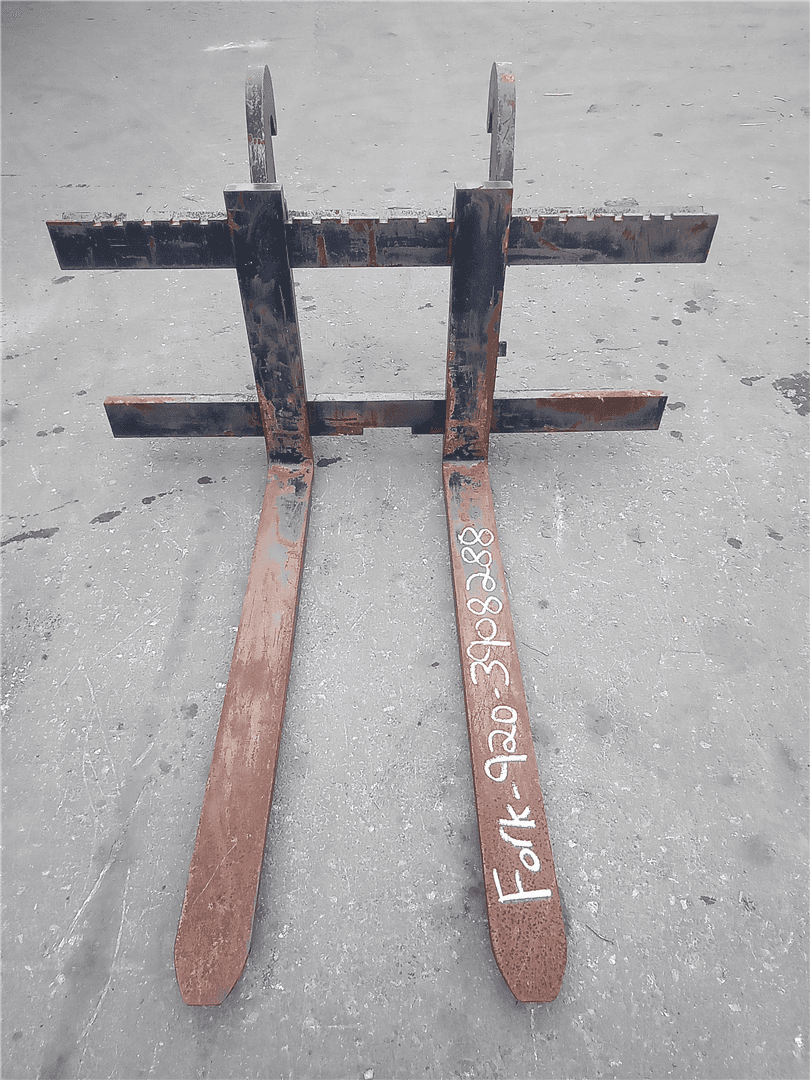 USED FORK CARRIAGE image