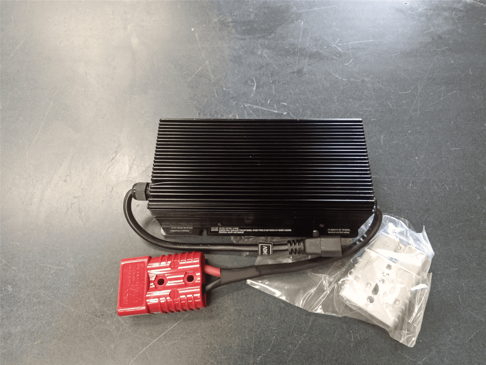 NEW 25A CHARGER image