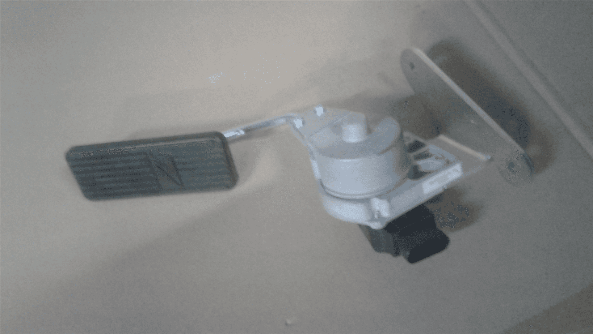 NEW PEDAL THROTTLE image