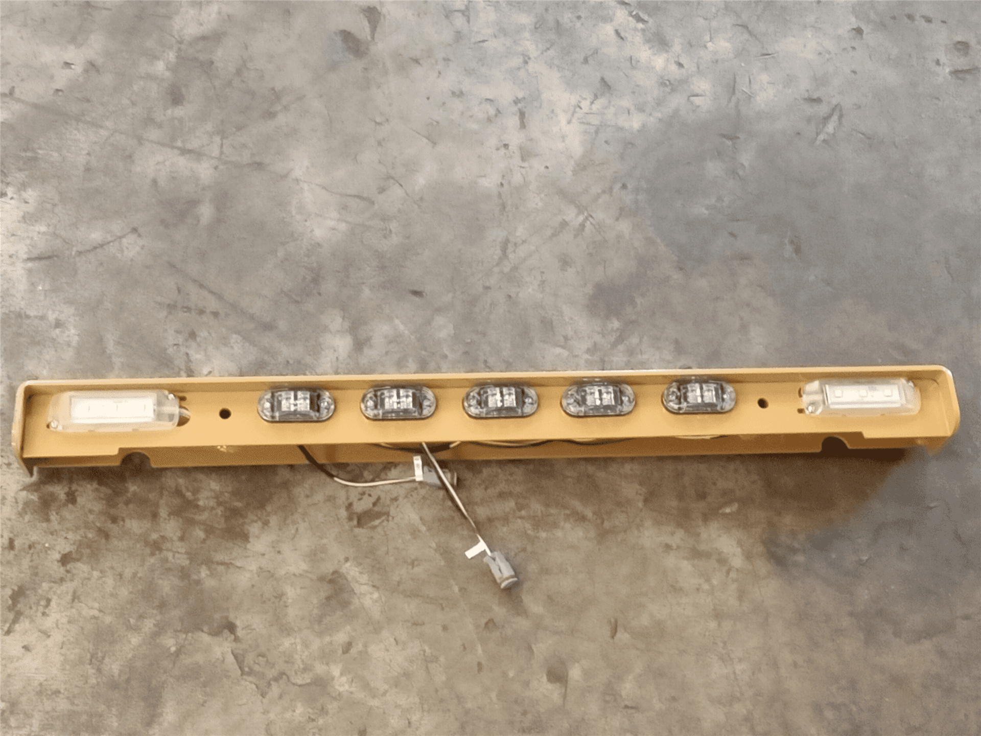 NEW TRUCK SIGNAL L image