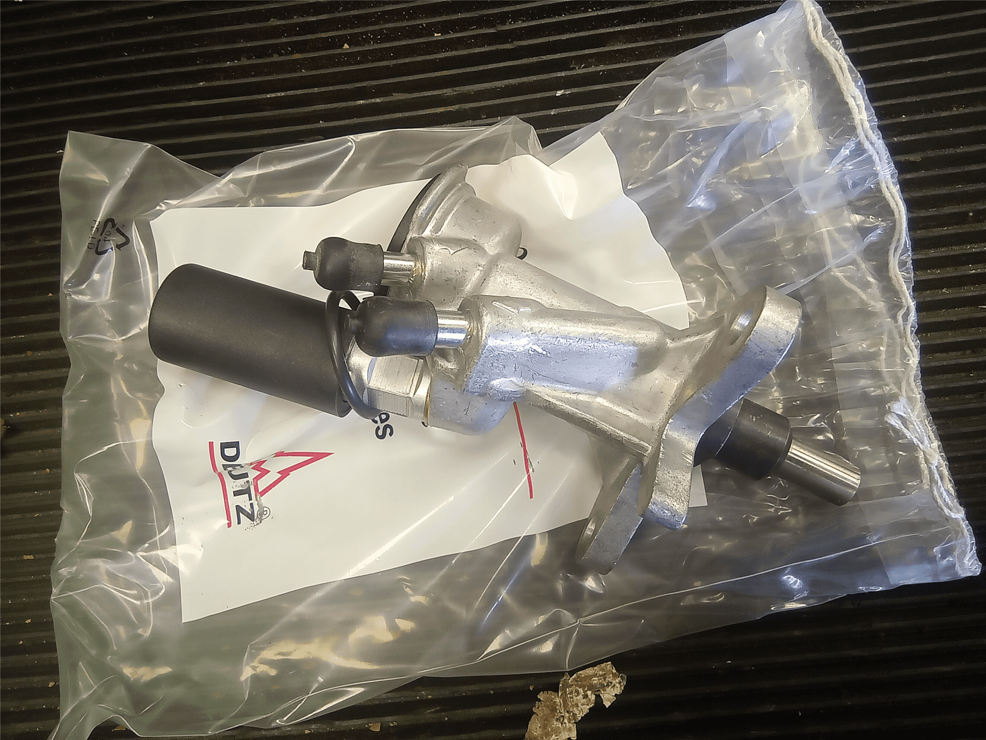 FUEL PUMP image