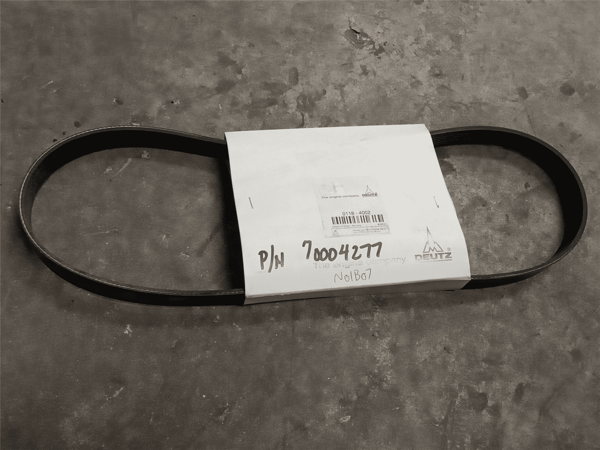 NEW V BELT RIBBED image