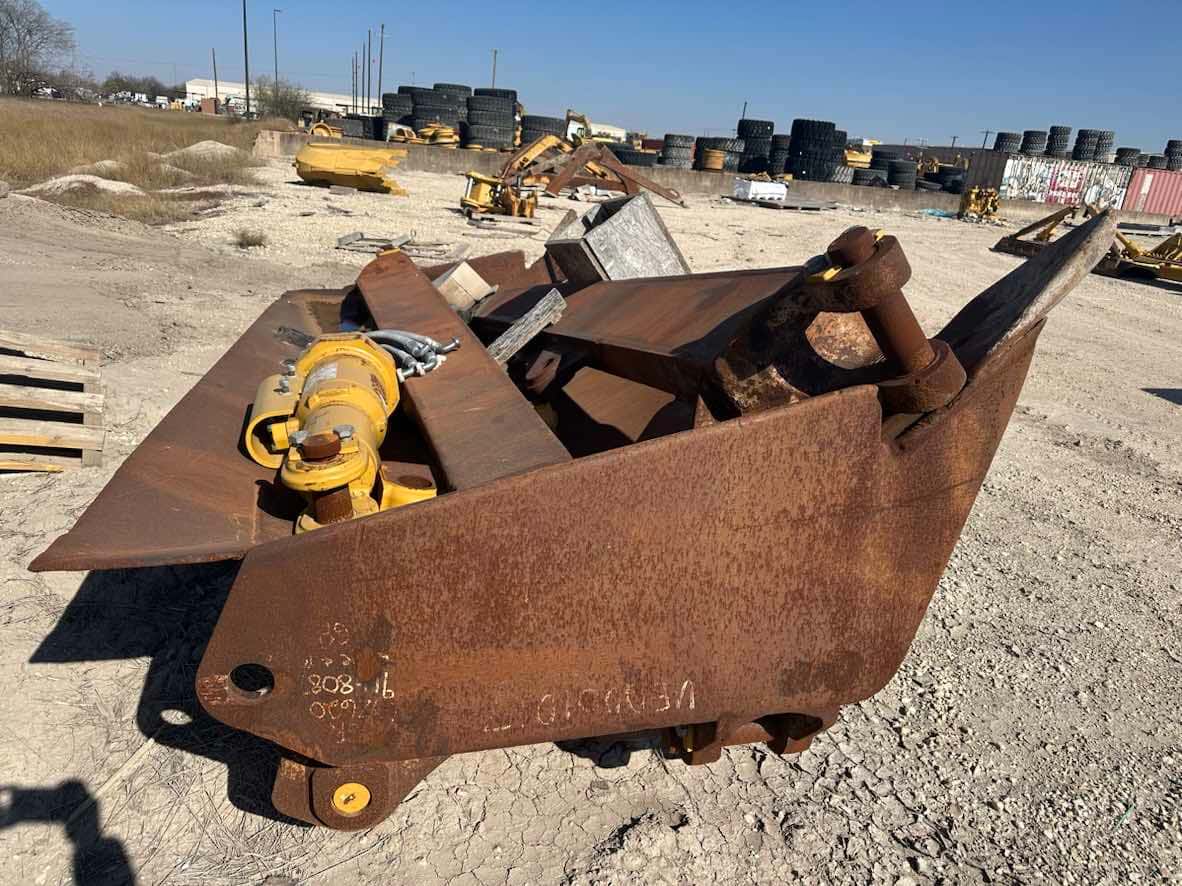USED D8R/T SU BLADE  PUSH ARMS COMPLETE image