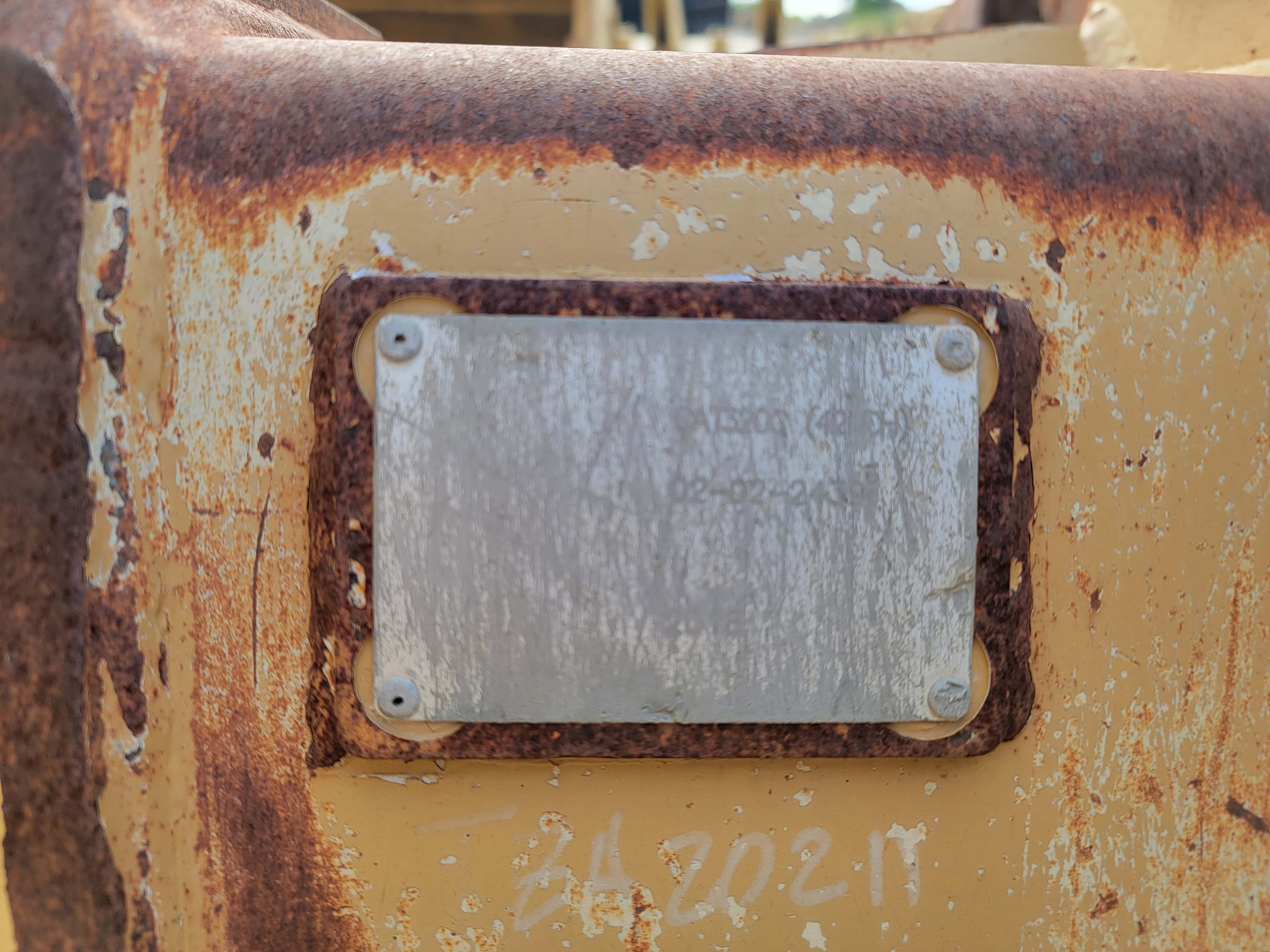 USED 320 DCB  **MEASURE FOR WIDTH** NO BOCE OPTION    MQ image