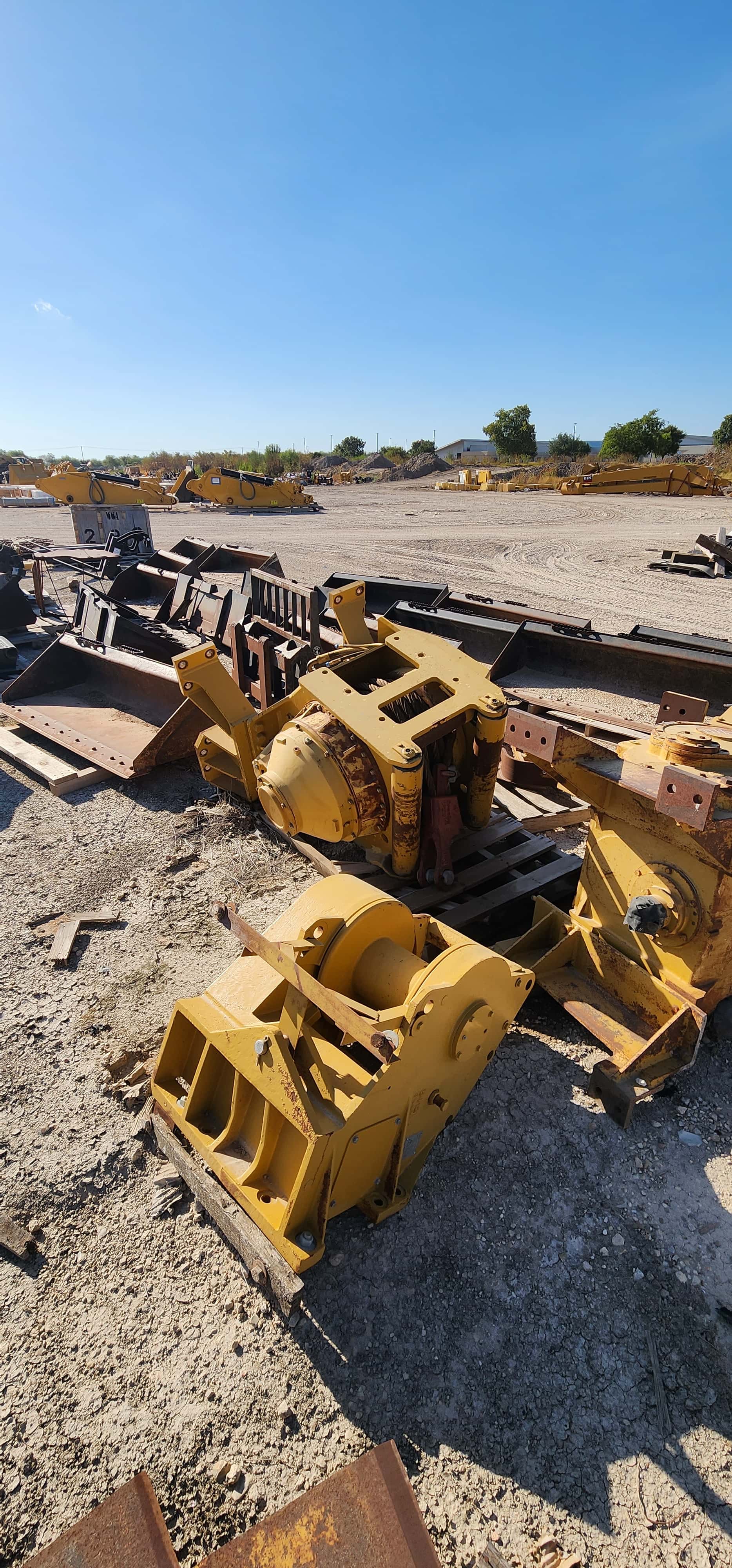 USED PACCAR PA140VS WINCH FOR D8T             MQ image