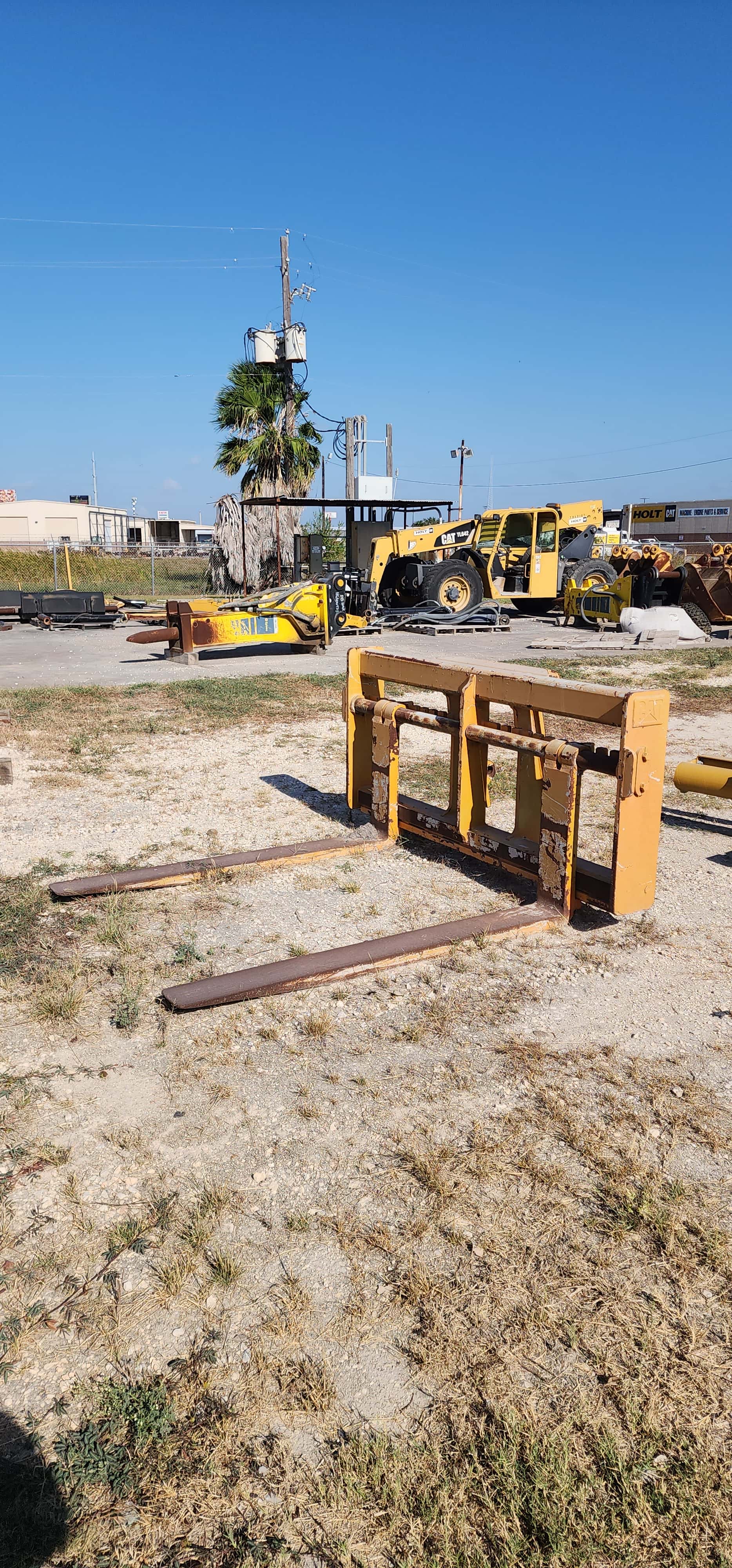 USED CAT FORKS FOR HPL 938 SIZE UNIT image