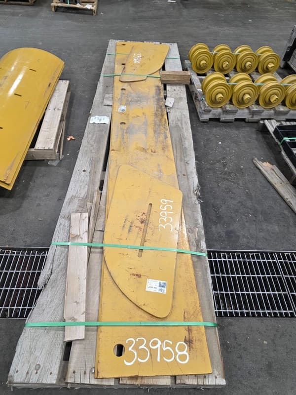 Plate Wear image 1