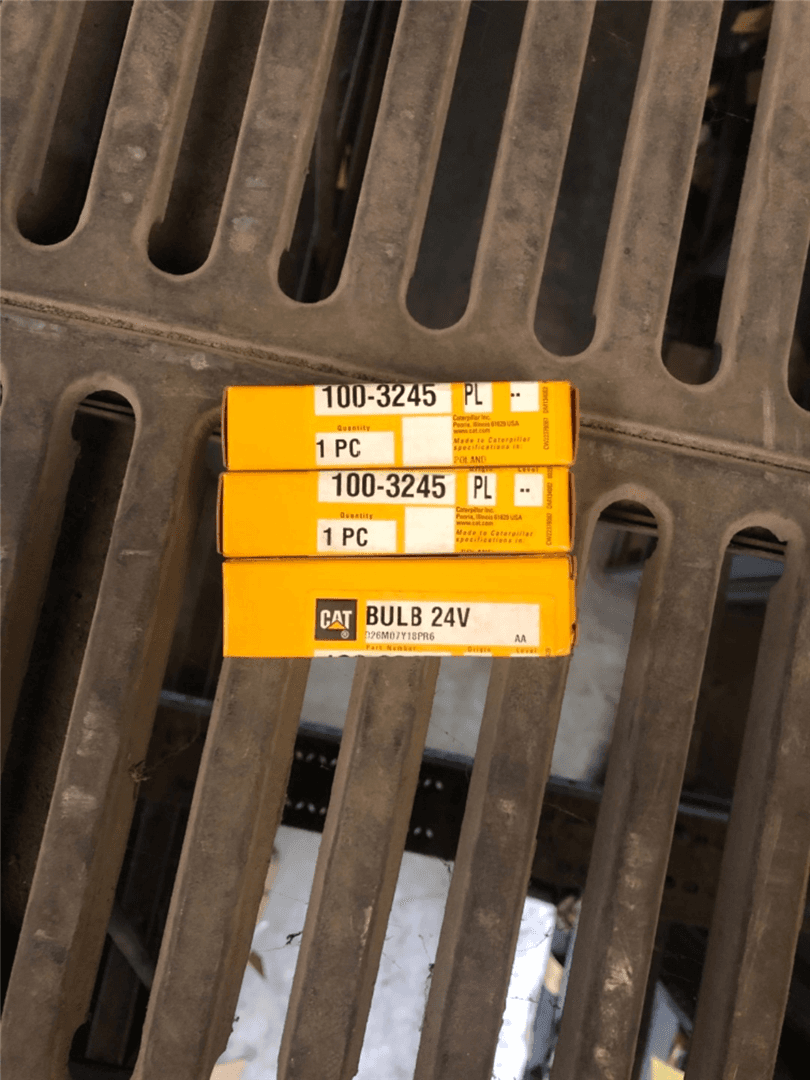 NEW 24V BULB image 1
