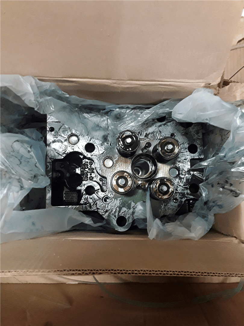 NEW CYLINDER HEAD image 1
