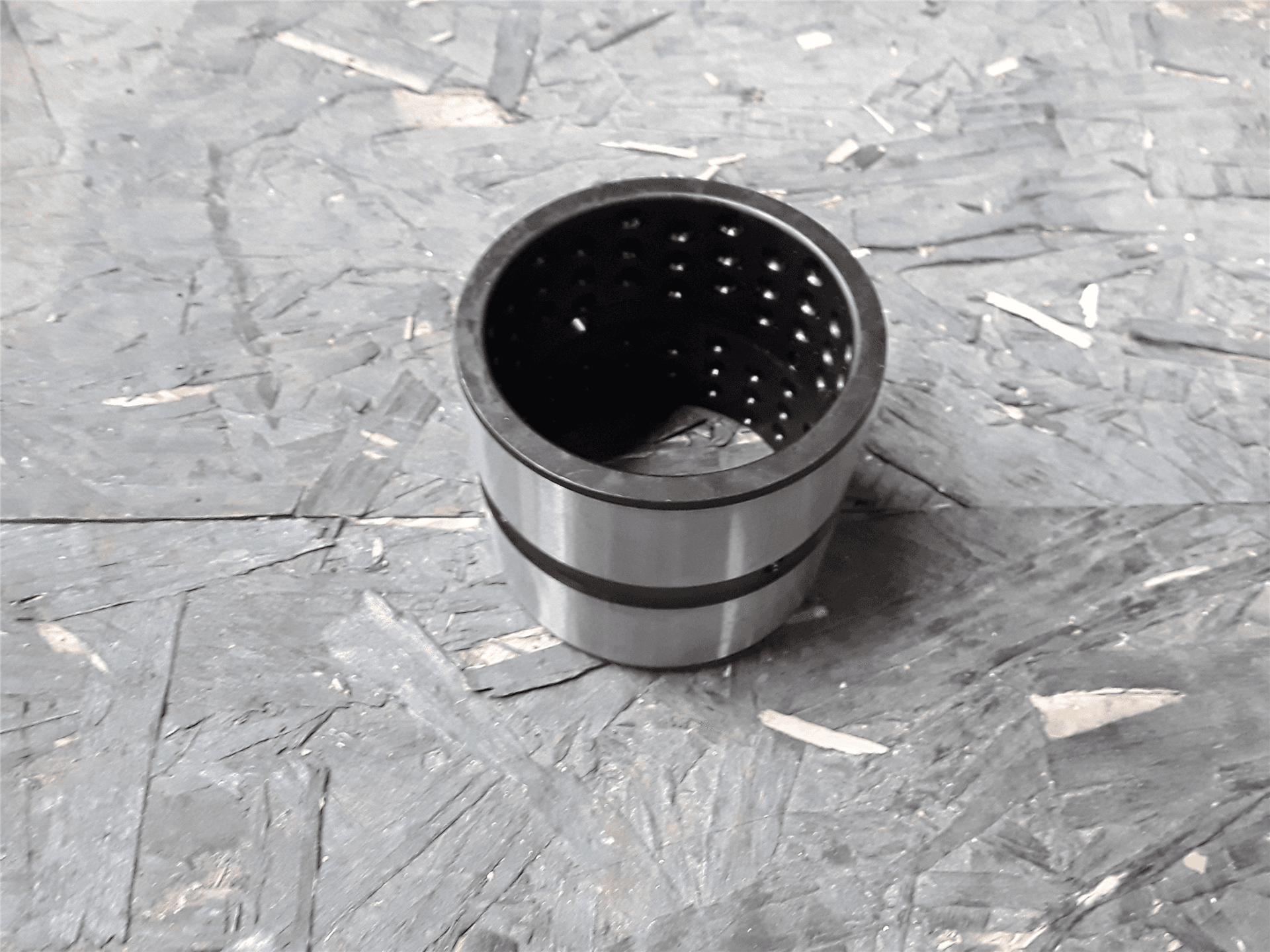 NEW BEARING image 1
