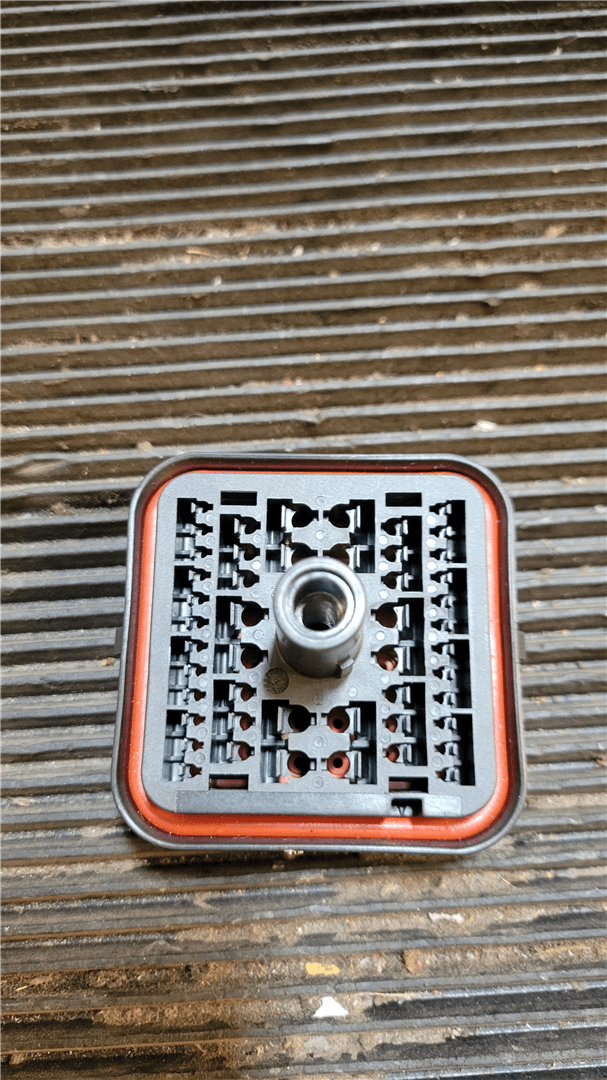 NEW RECEPTACLE image 1