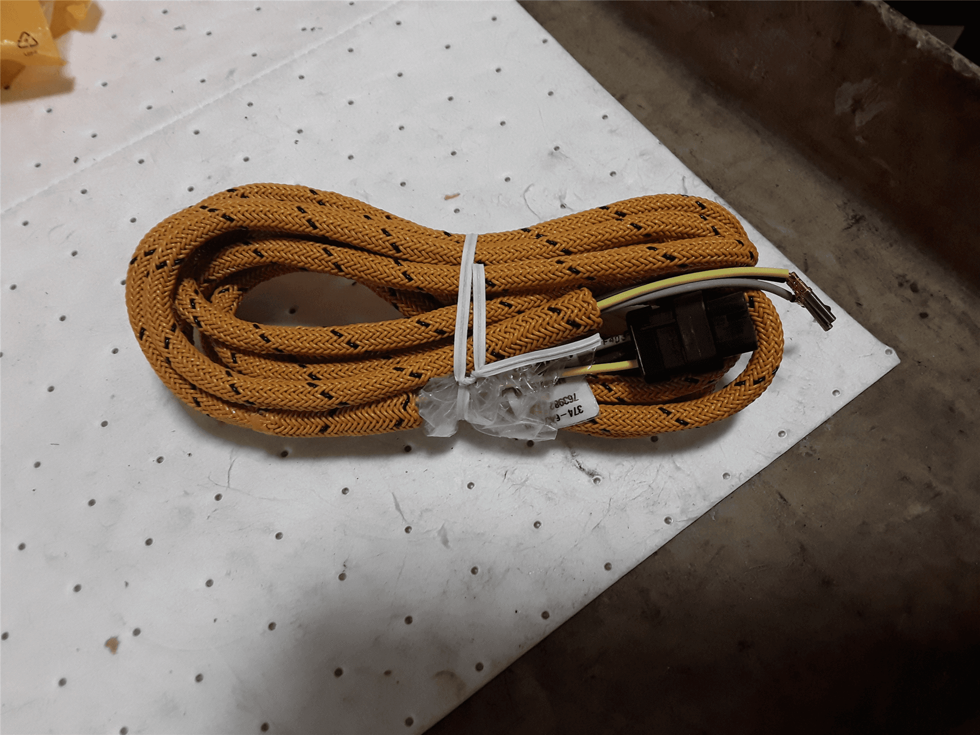 NEW HARNESS AS. image 1