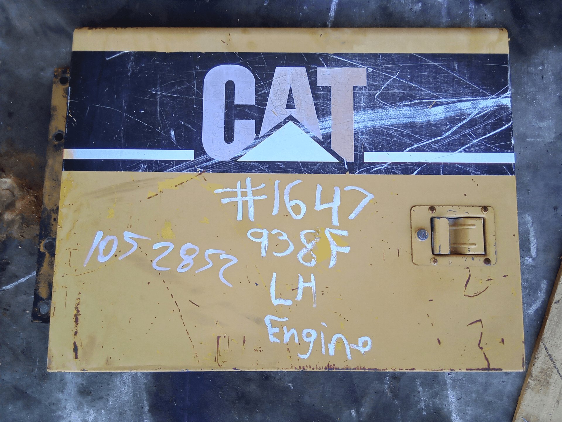 USED LH ENGINE PAN image 1