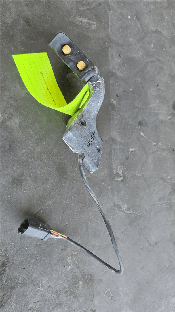 USED CONTROL SUPPO image 1