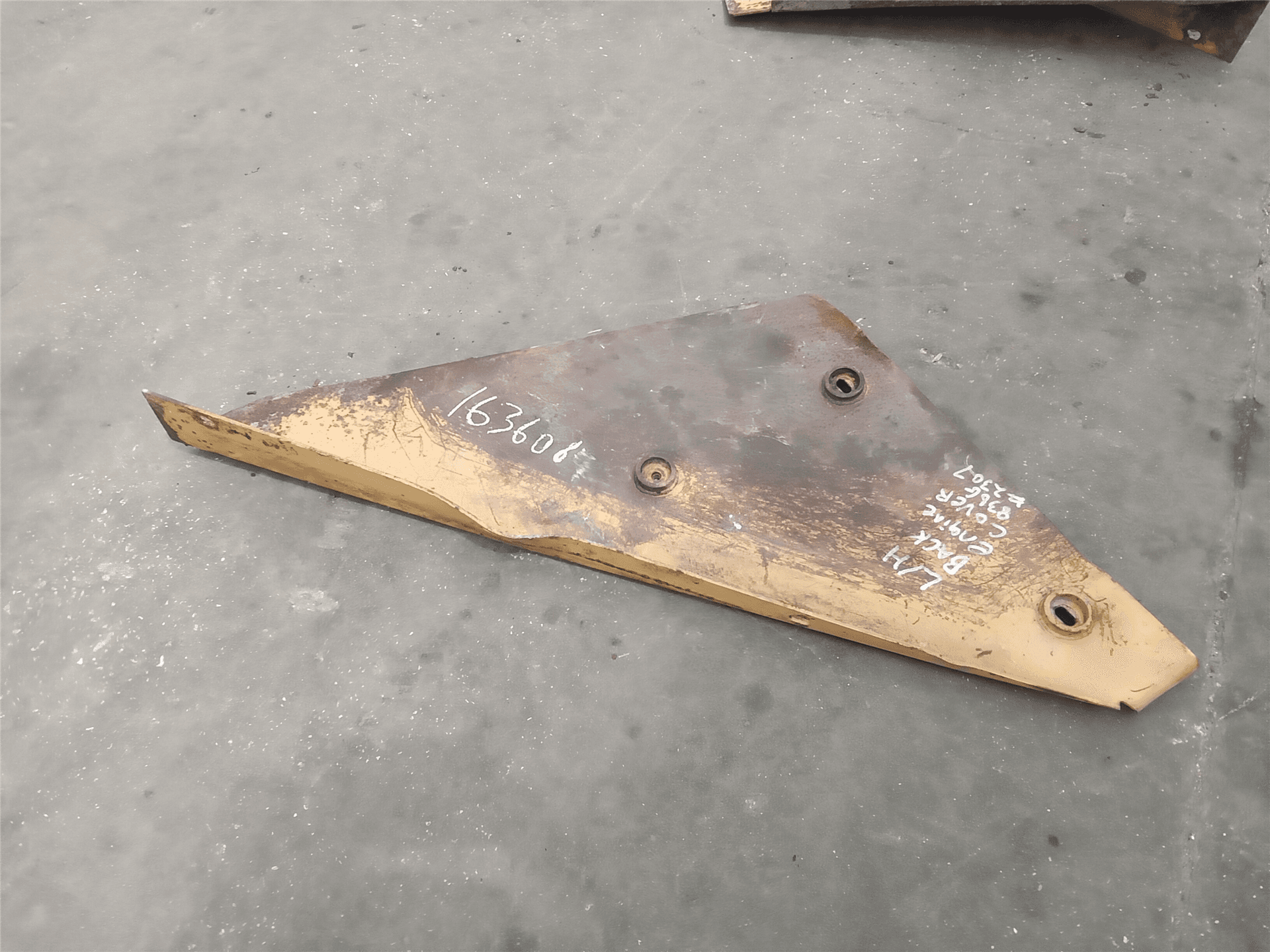 USED LH LOWER PANE image 1