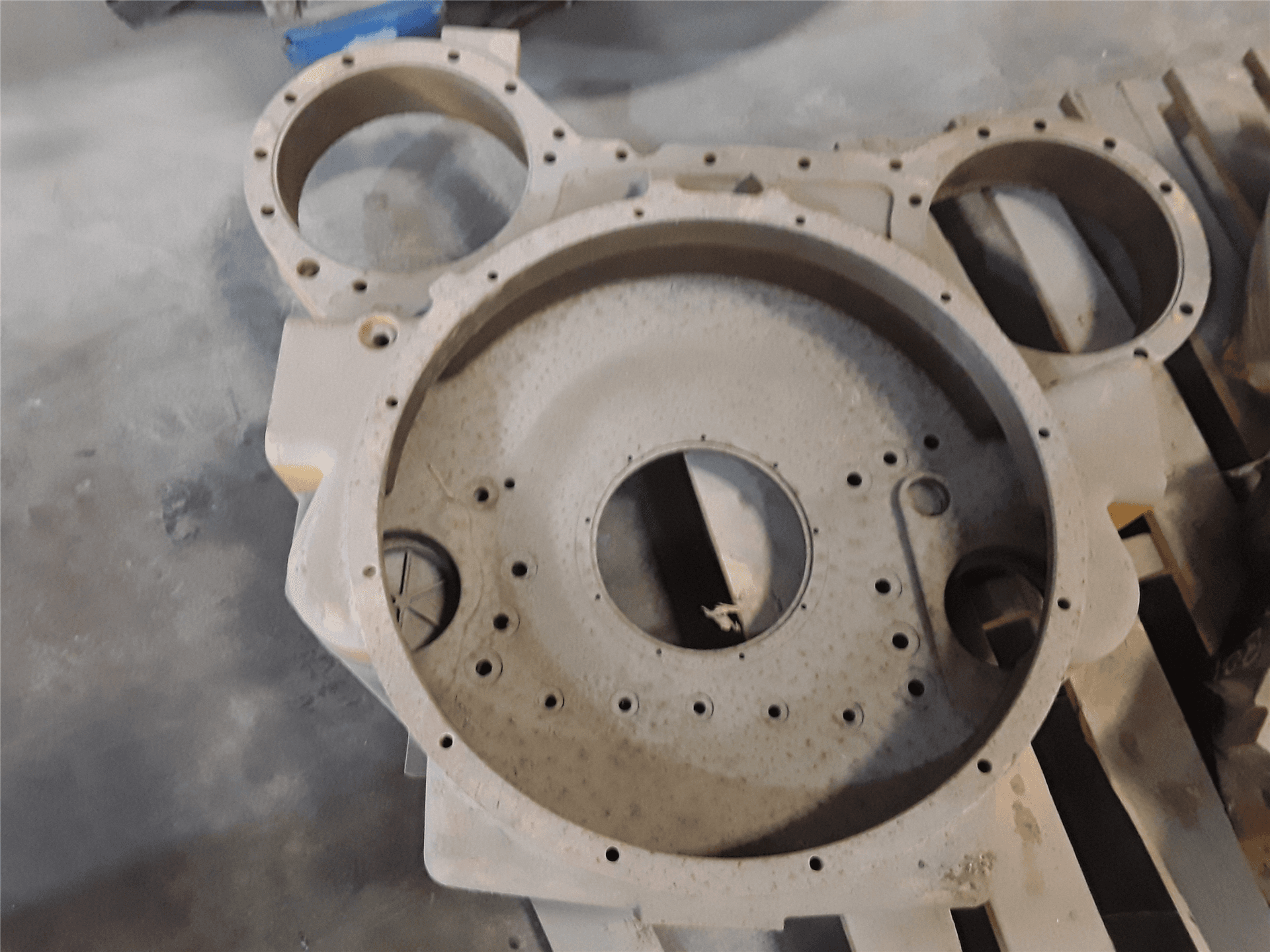 USED FLYWHEEL HOUS image 1