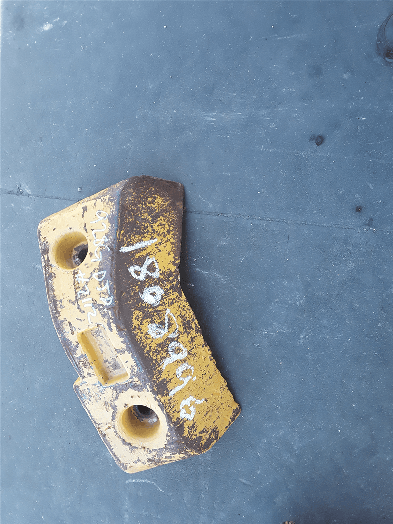 USED COUNTER WEIGH image 1