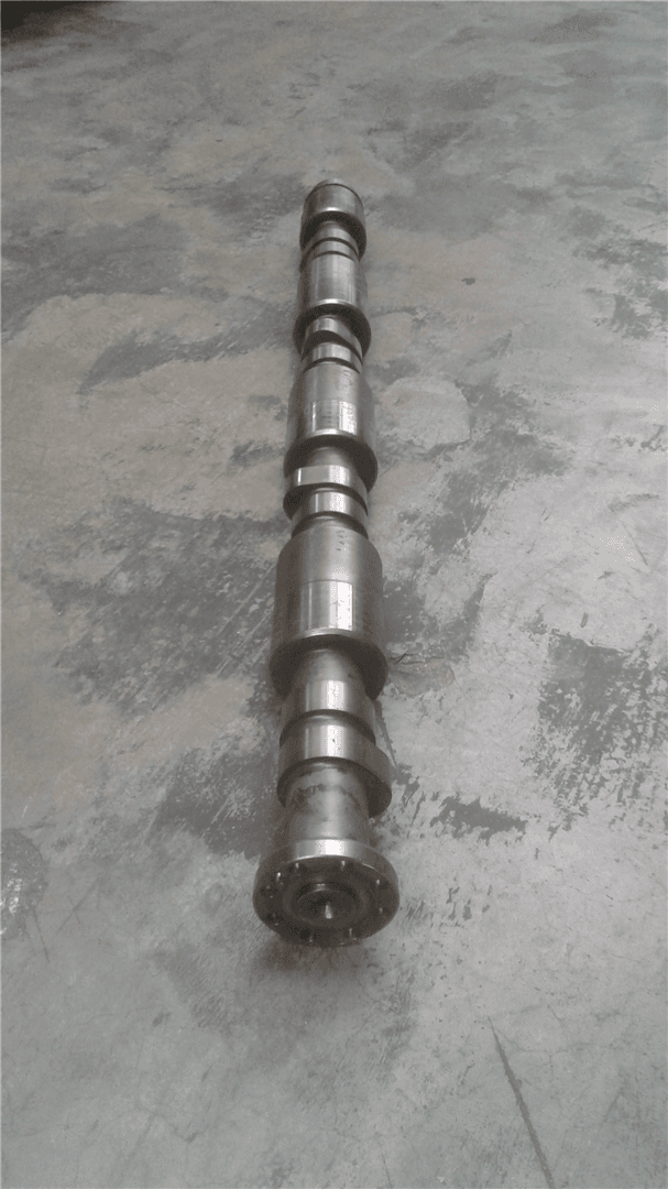 USED CAMSHAFT image 1
