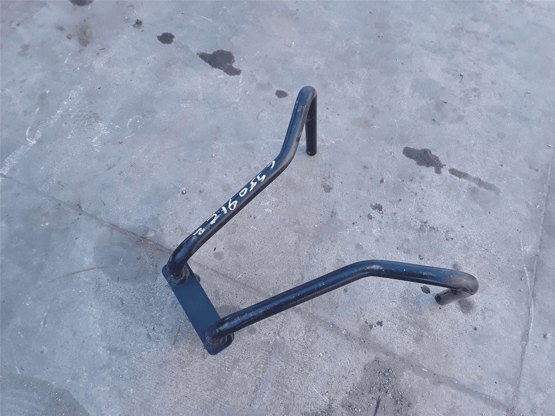 USED BRACKET AS. image 1
