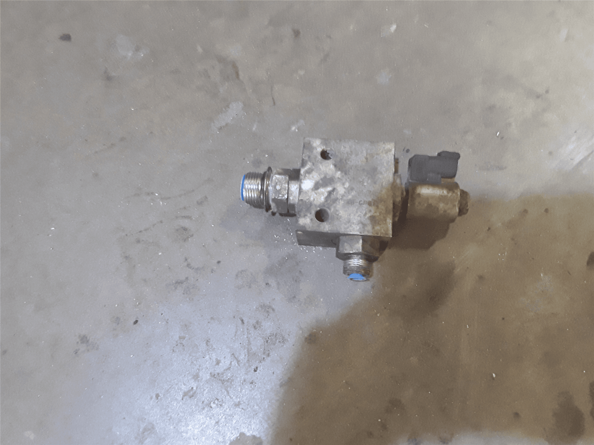 USED MANIFOLD GP-C image 1