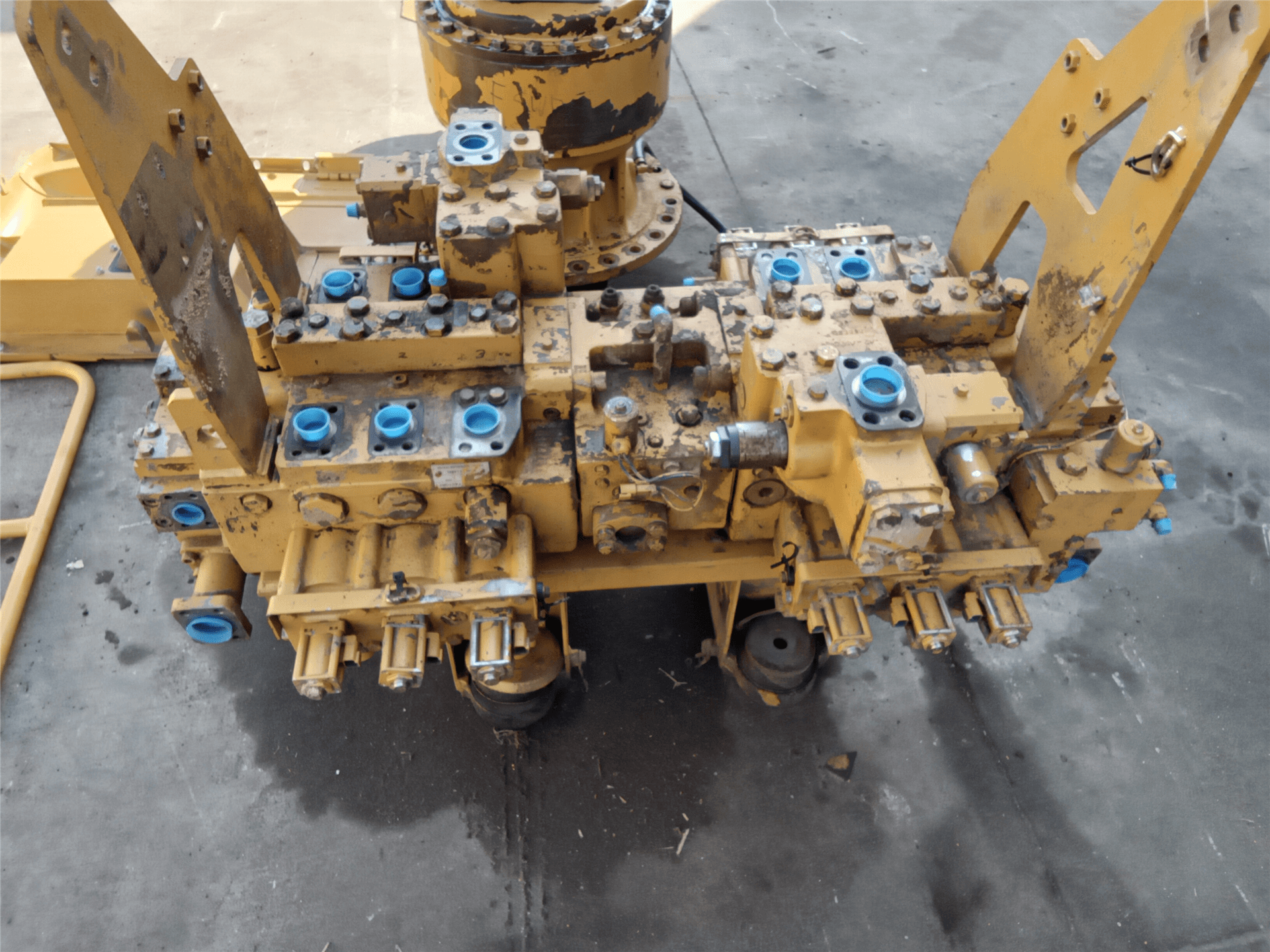 USED MAIN CONTROL image 1