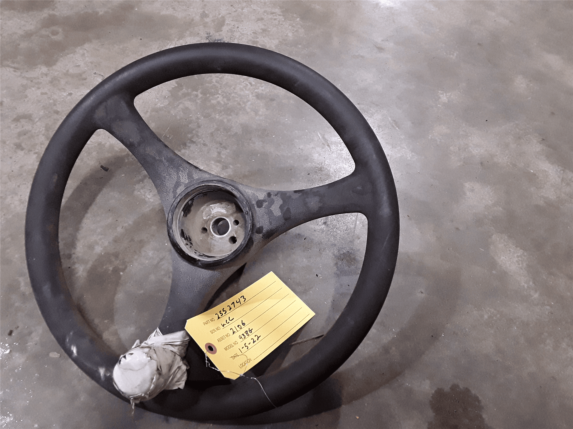 USED WHEEL-STEERI image 1