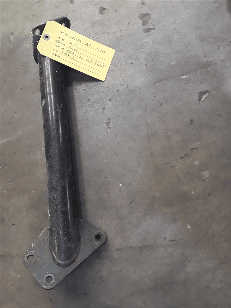 USED LH LIGHT BRAC image 1