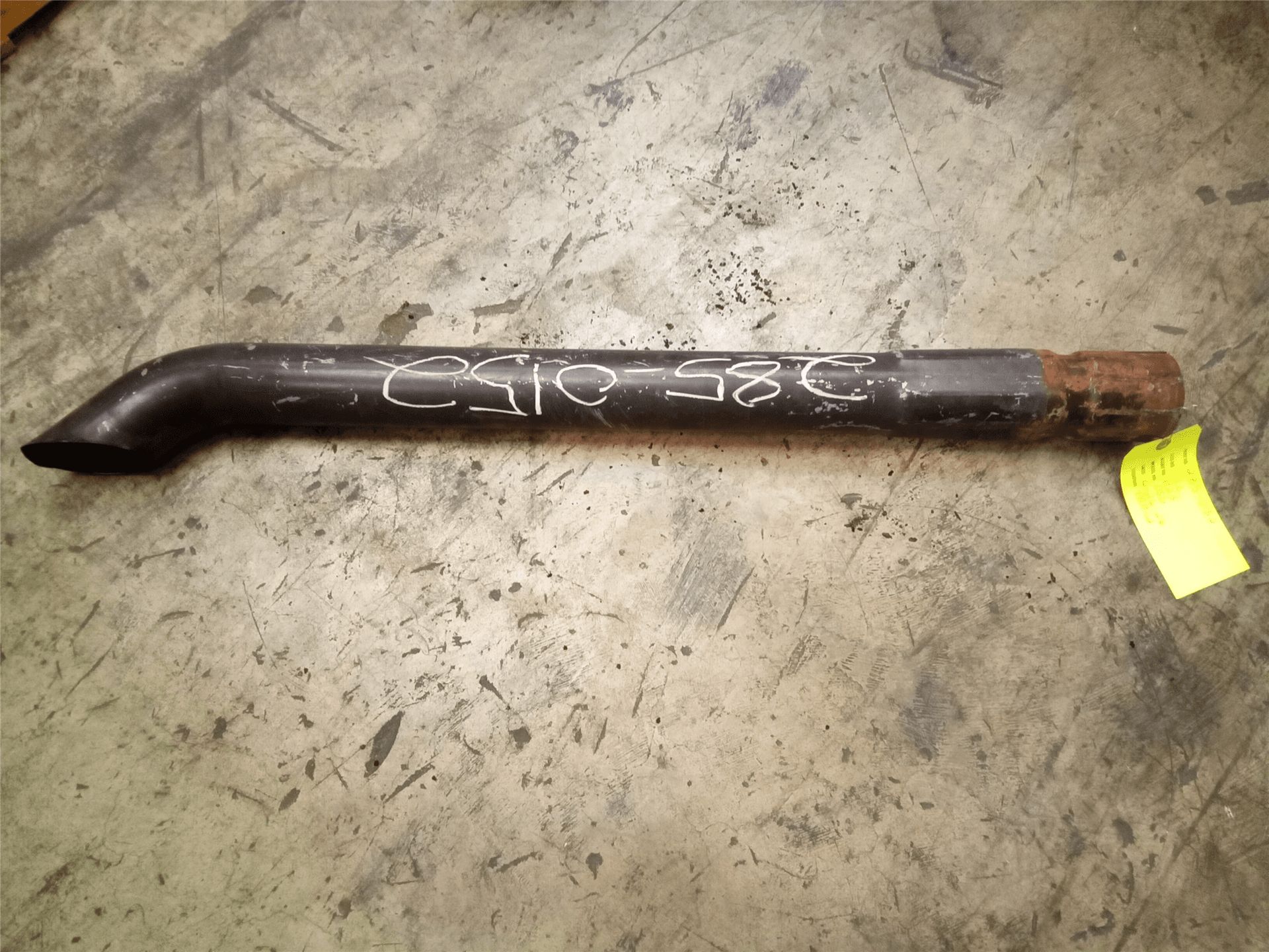 USED EXHUAST PIPE image 1