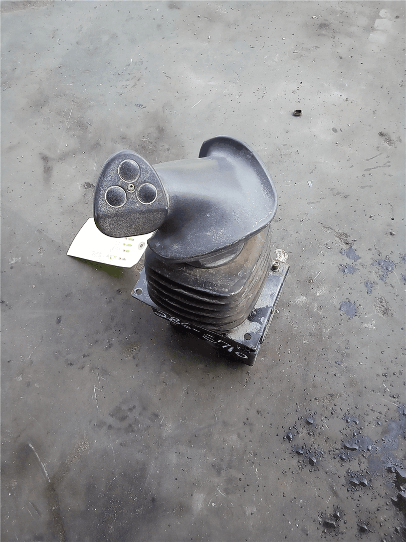USED JOYSTICK CONT image 1
