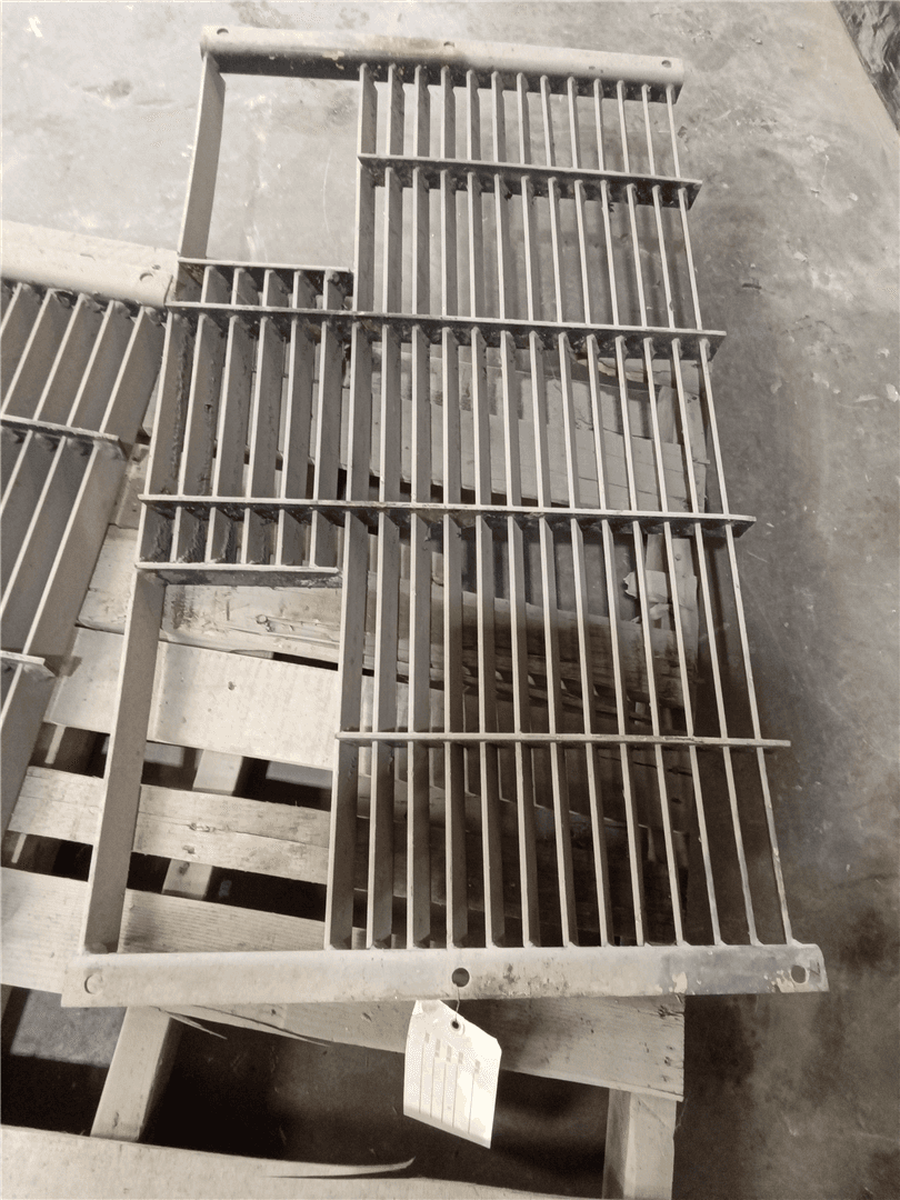 USED GRILL AS image