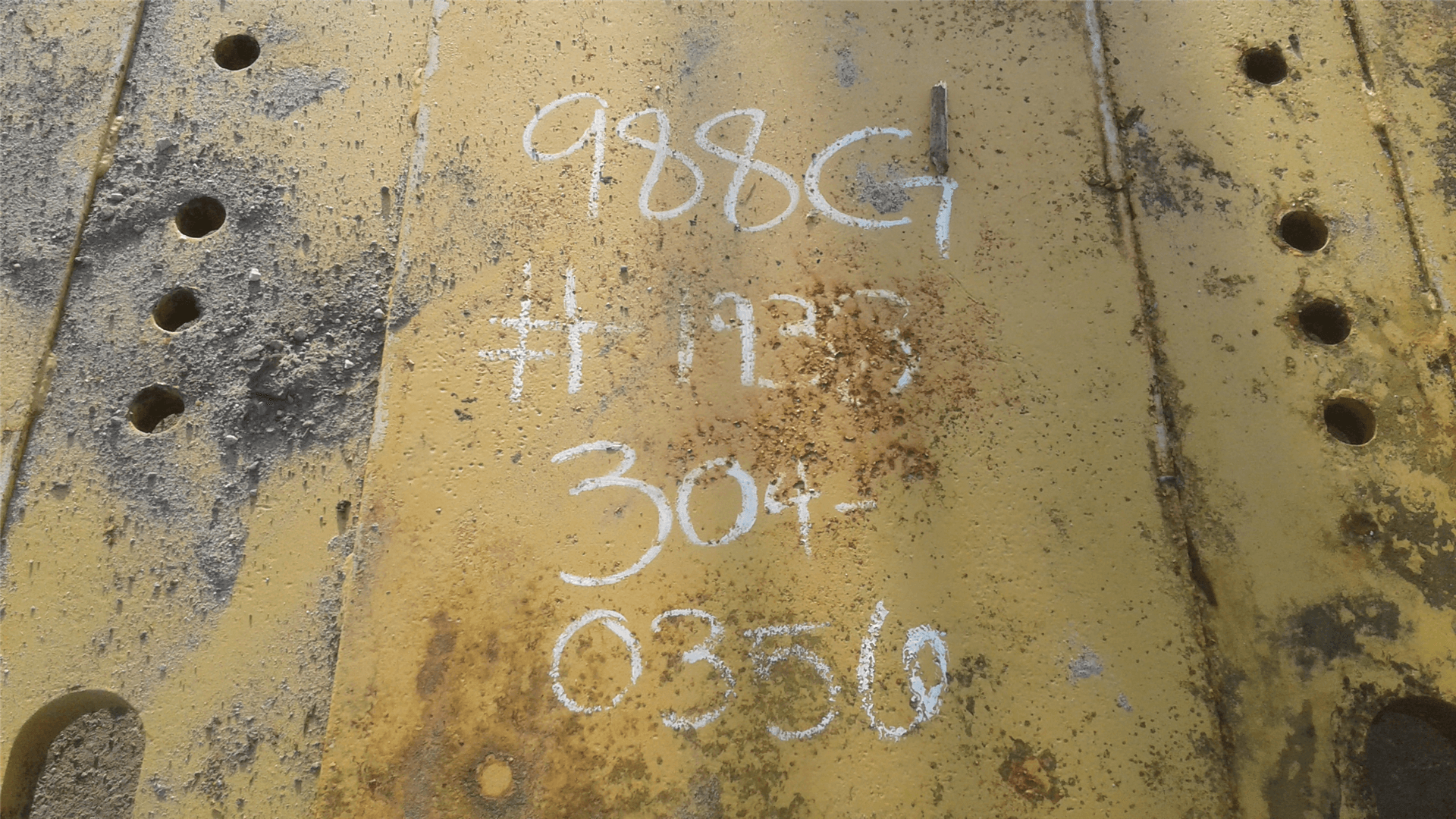 USED COUNTERWEIGHT image 1