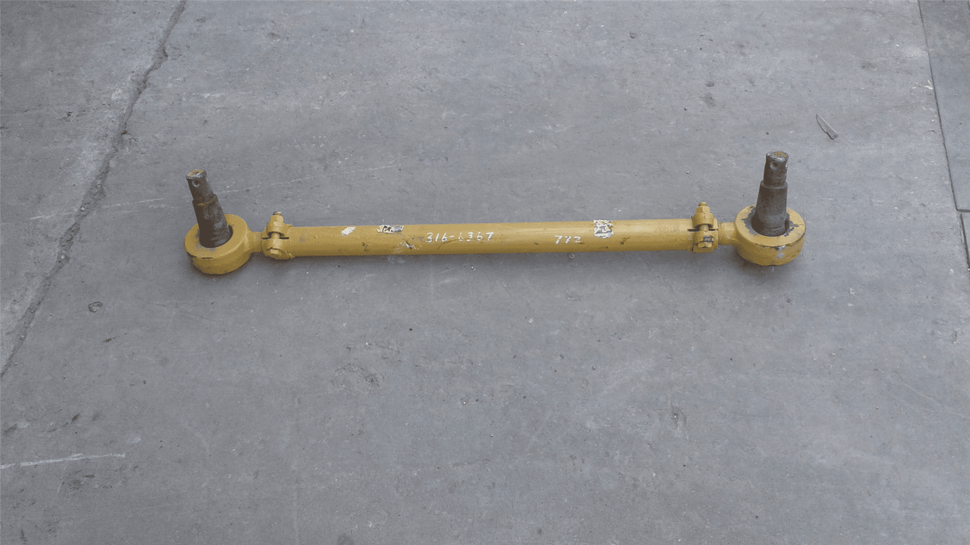 USED STEERING LINK image 1