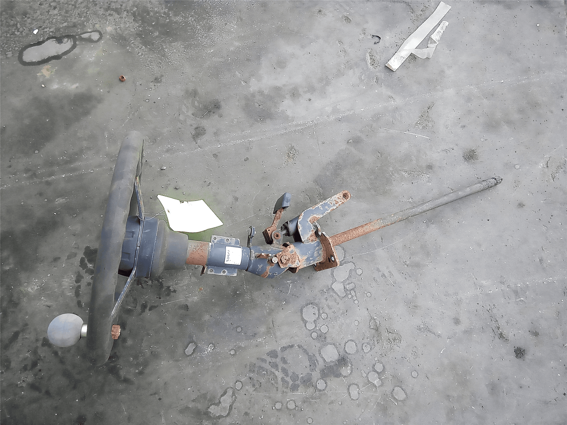 USED STEER COLUMN image 1